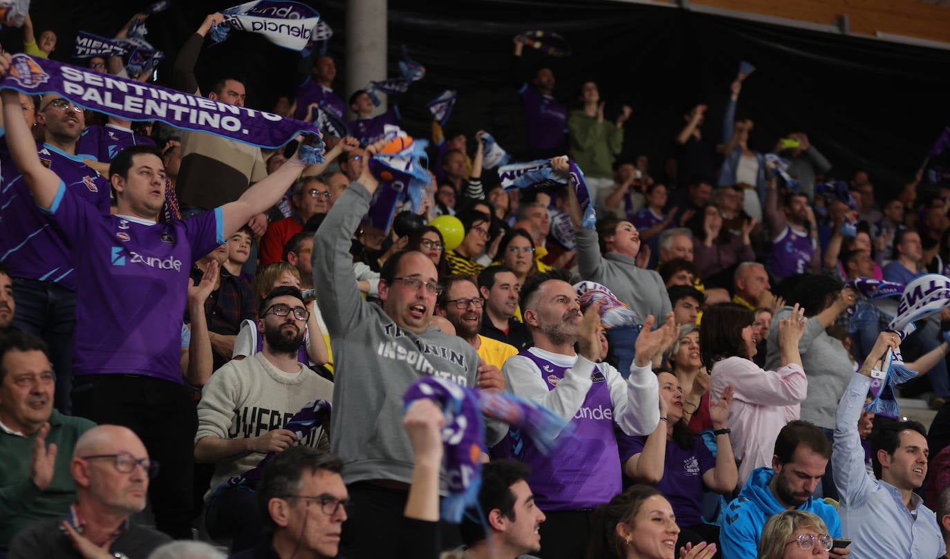 Zunder Palencia-Lenovo Tenerife: Búscate en la grada