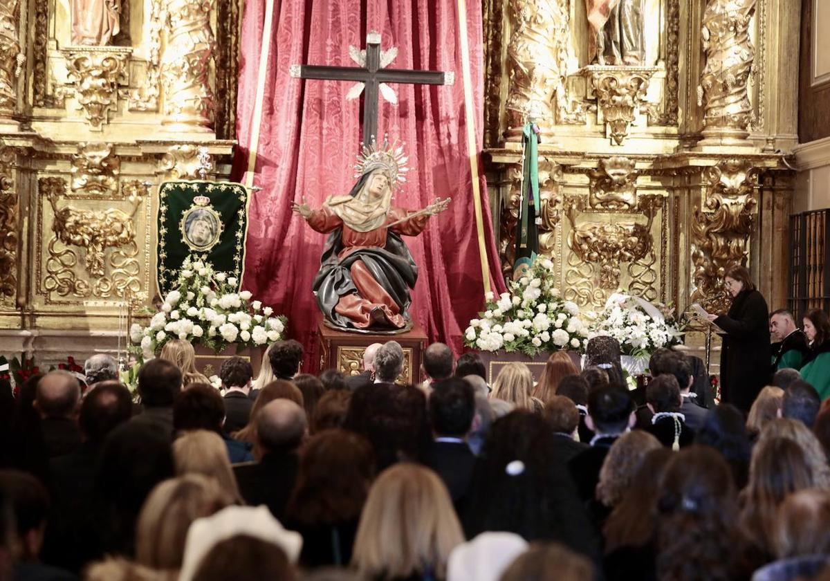 Ofrecimiento de los dolores de Valladolid a la Santísima Virgen