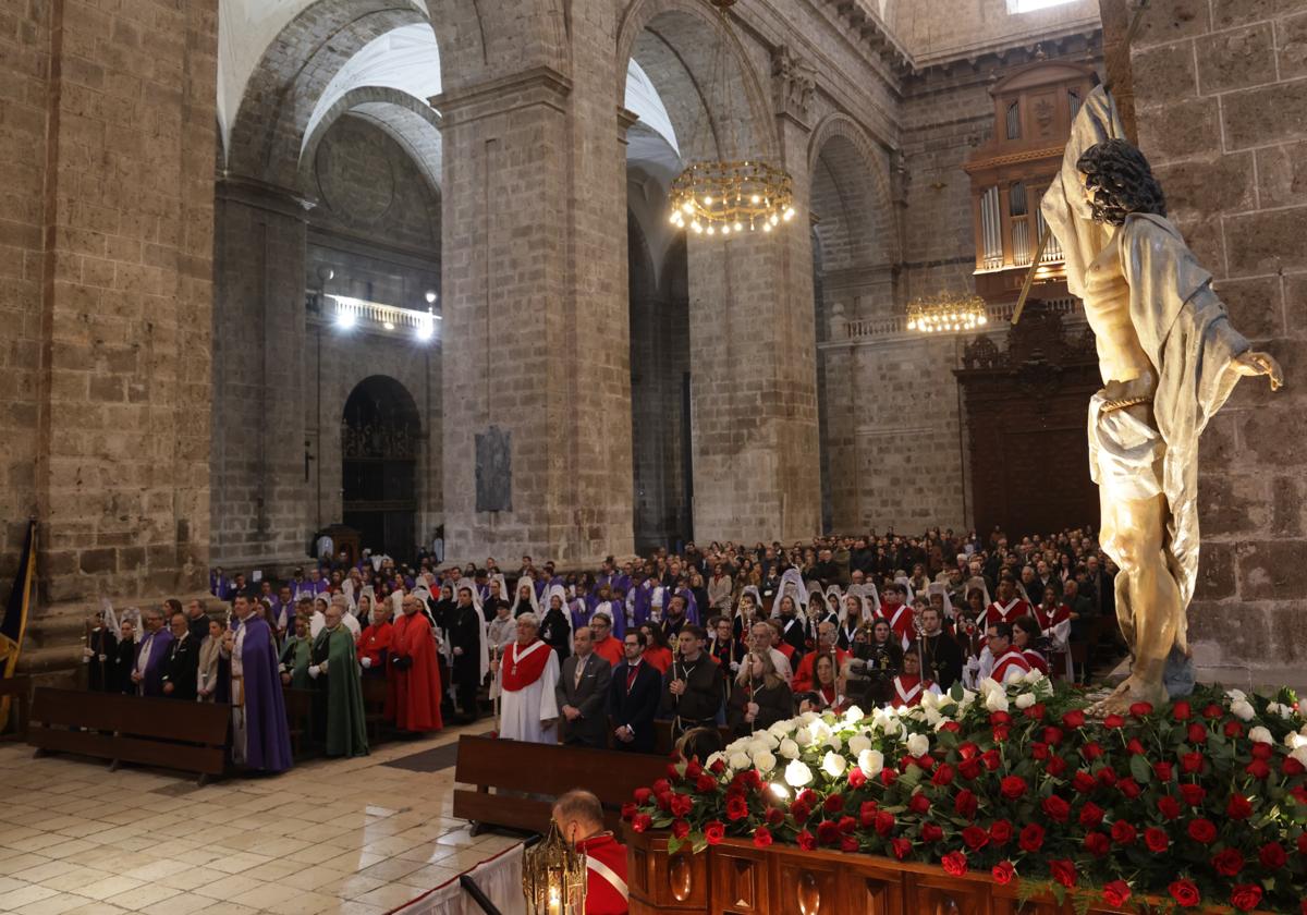 Misa pascual en la catedral, este domingo por la mañana.