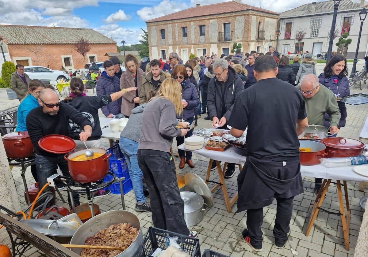 Público asistente a la II Fiesta del Cocido de Hornillos de Eresma.