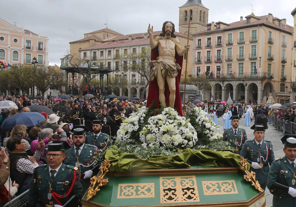 La procesión del Encuentro, en imágenes