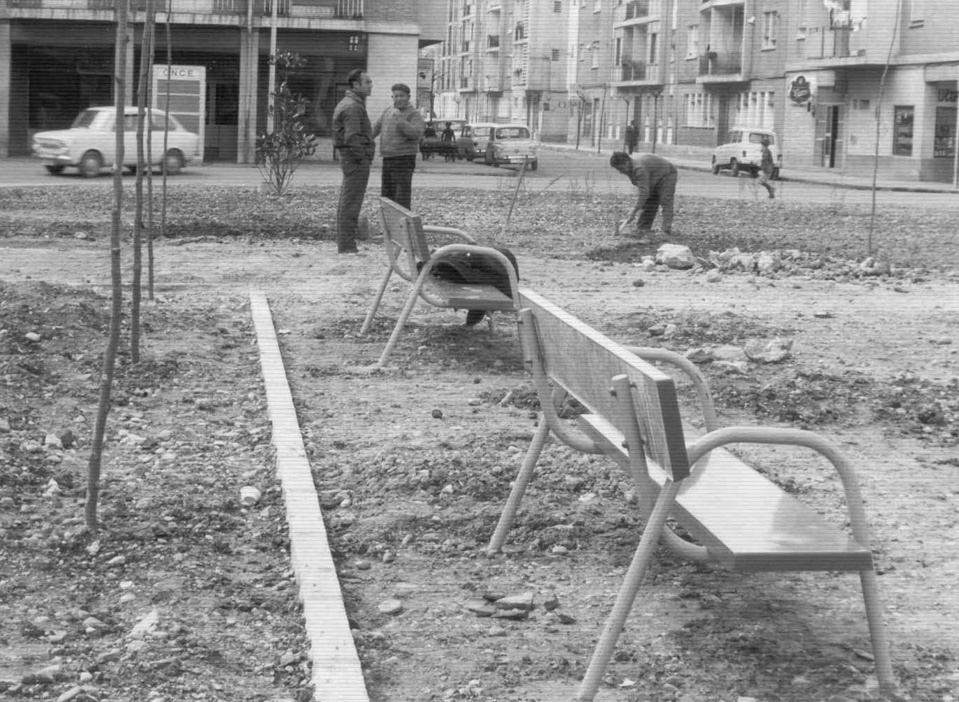 Trabajos de urbanización y ajardinamiento.