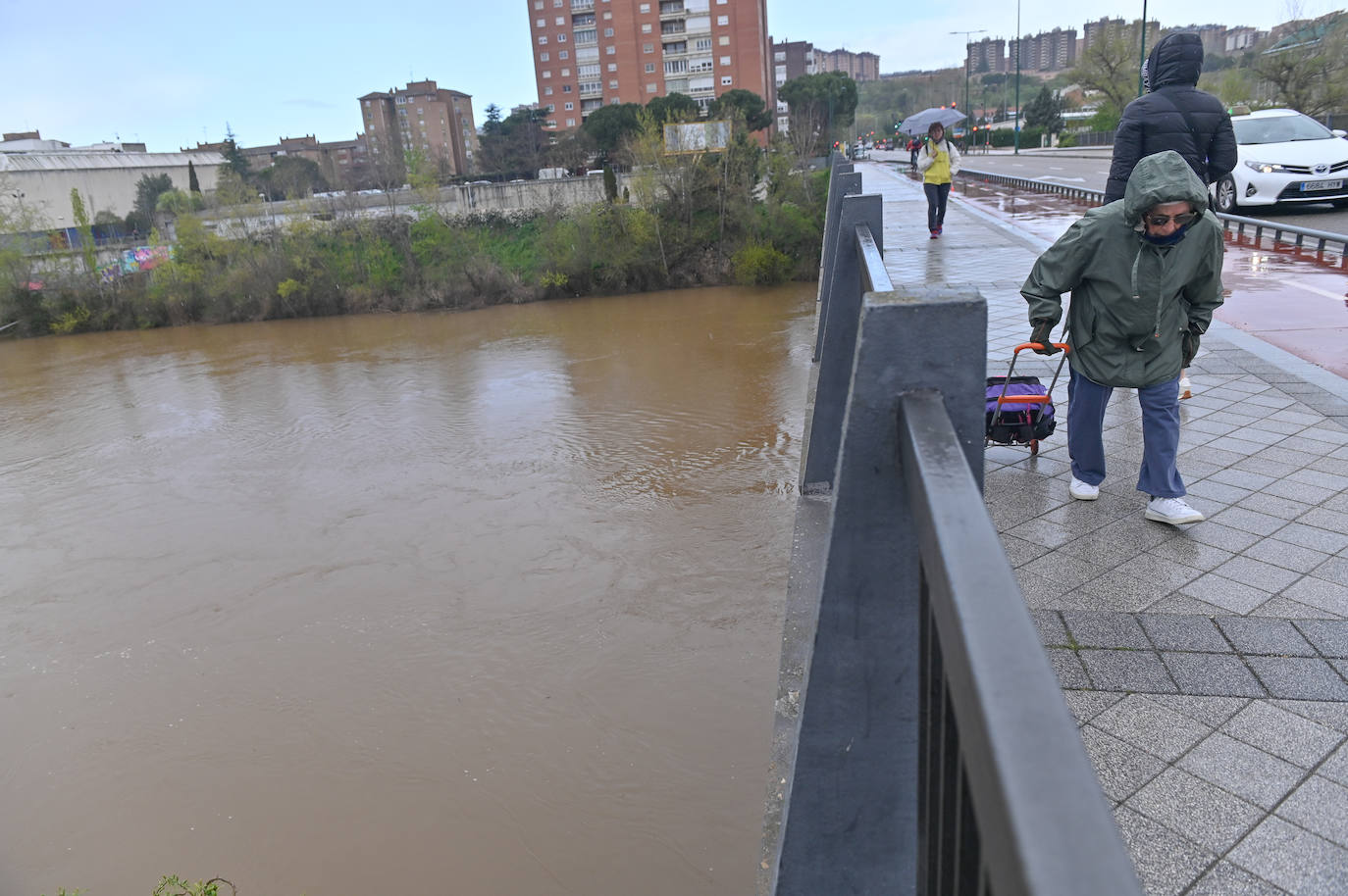 Crecida en los ríos de Valladolid después del temporal Nelson