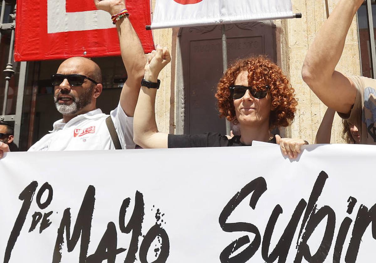 Gorka López y Elena Villamediana, en una manifestación del Primero de Mayo.