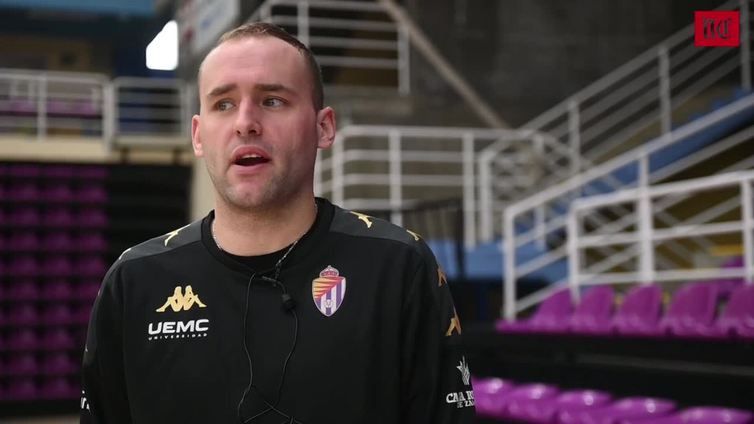 Entrevista con el jugador del Real Valladolid de Baloncesto Devin Schmidt