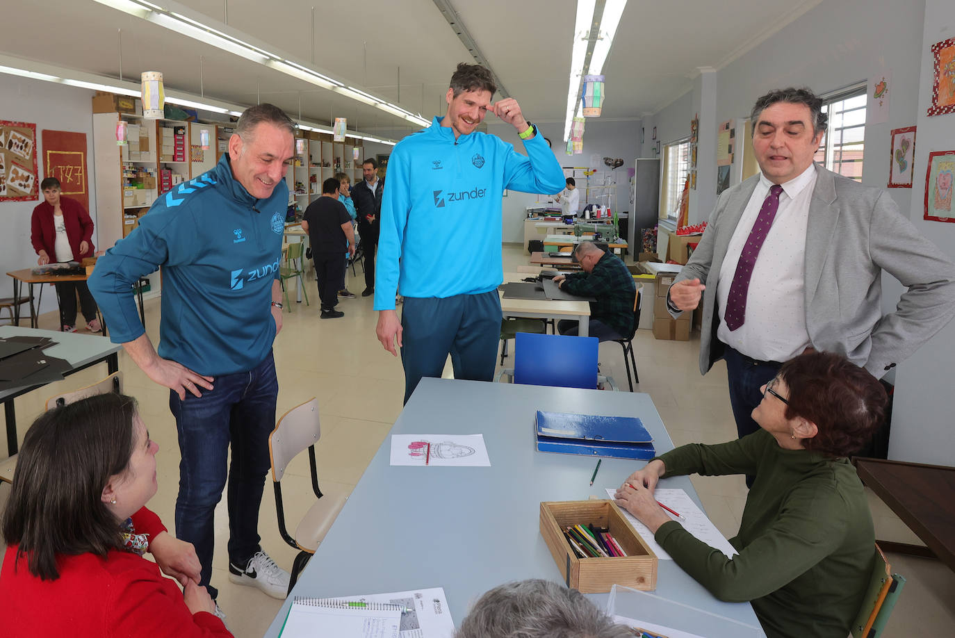 El Zunder Palencia visita la Fundación Personas Aspanis