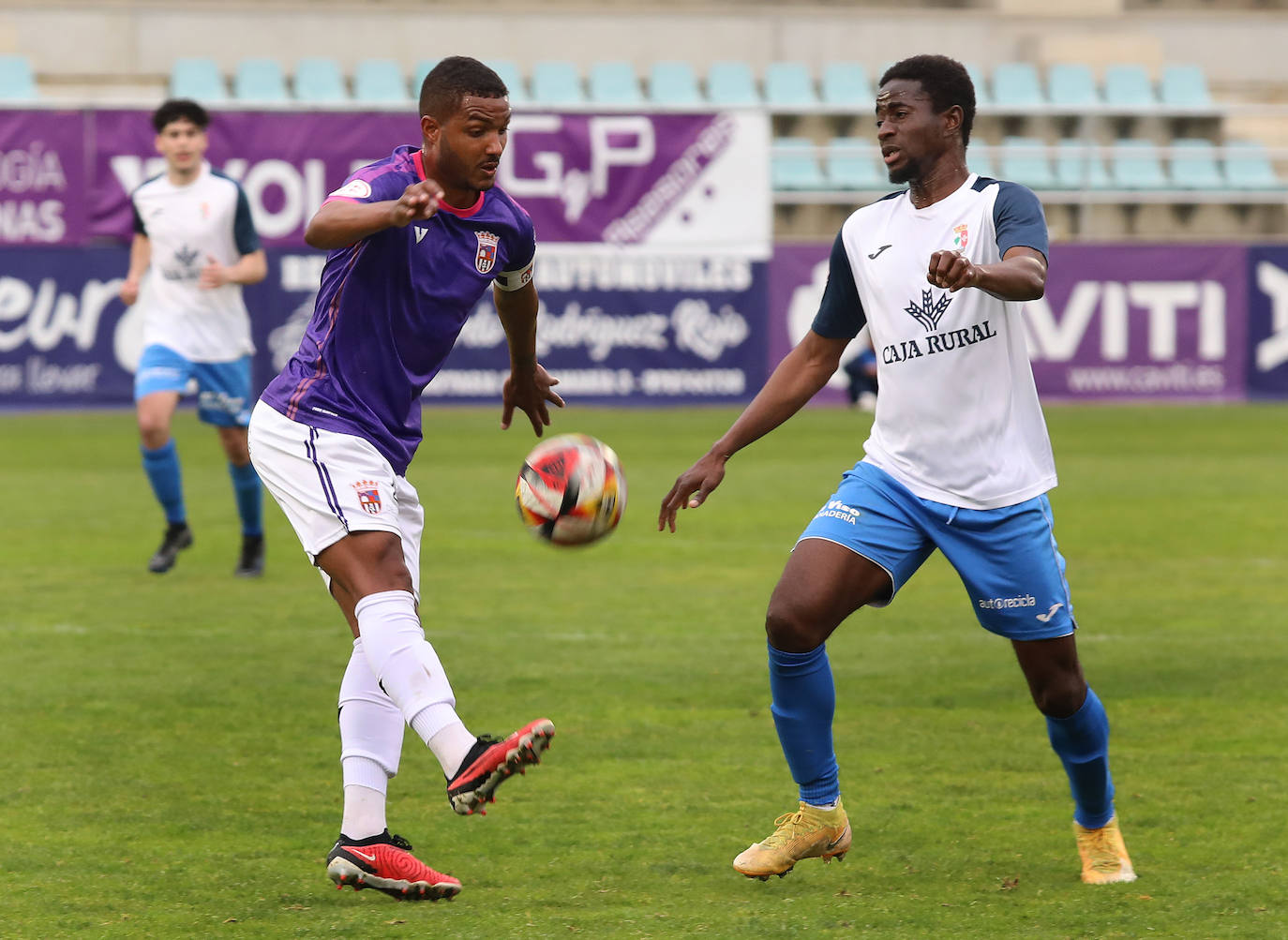 El Palencia CF vence en casa al Villaralbo