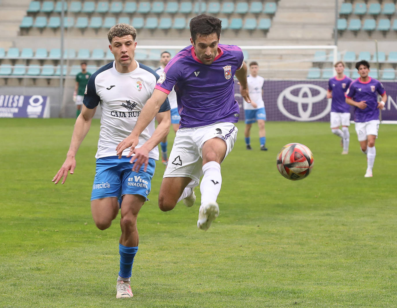 El Palencia CF vence en casa al Villaralbo