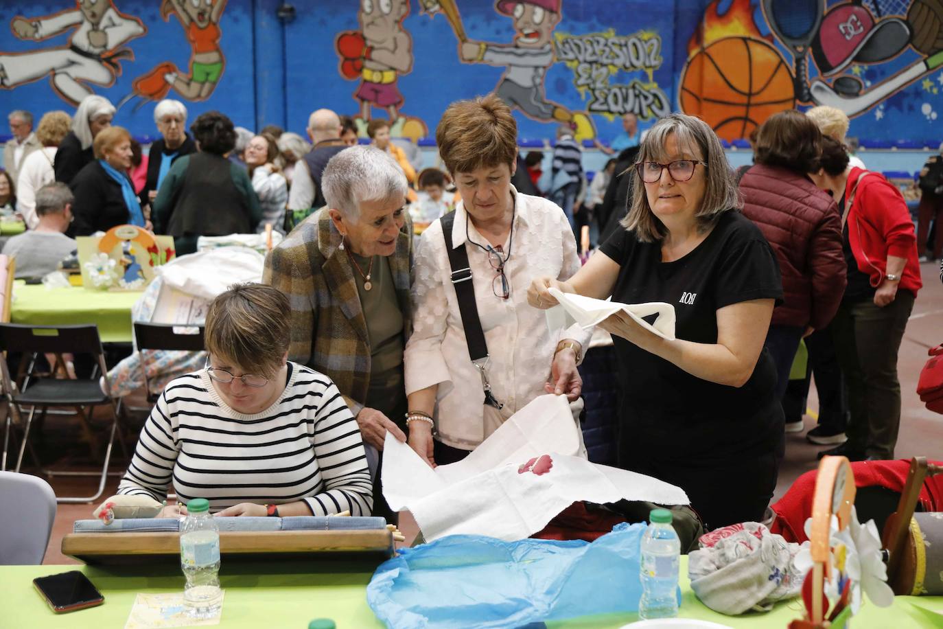 El Encuentro de Encajeras de Cogeces del Monte, en imágenes