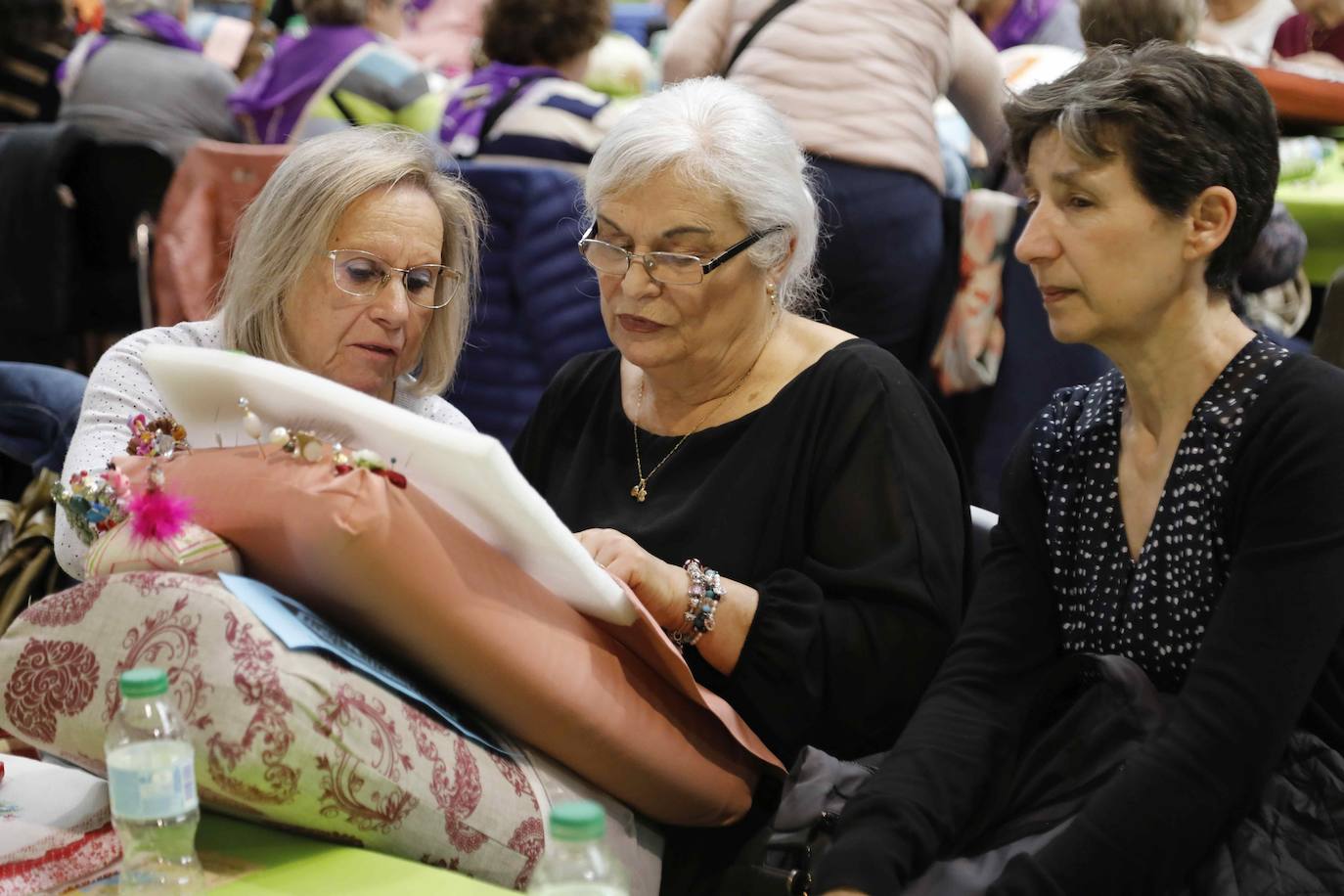 El Encuentro de Encajeras de Cogeces del Monte, en imágenes