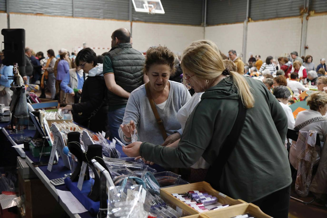 El Encuentro de Encajeras de Cogeces del Monte, en imágenes