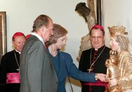 Los Reyes, don Juan Carlos y doña Sofía, inauguran Las Edades del Hombre en Palencia el 12 de abril de 1999.