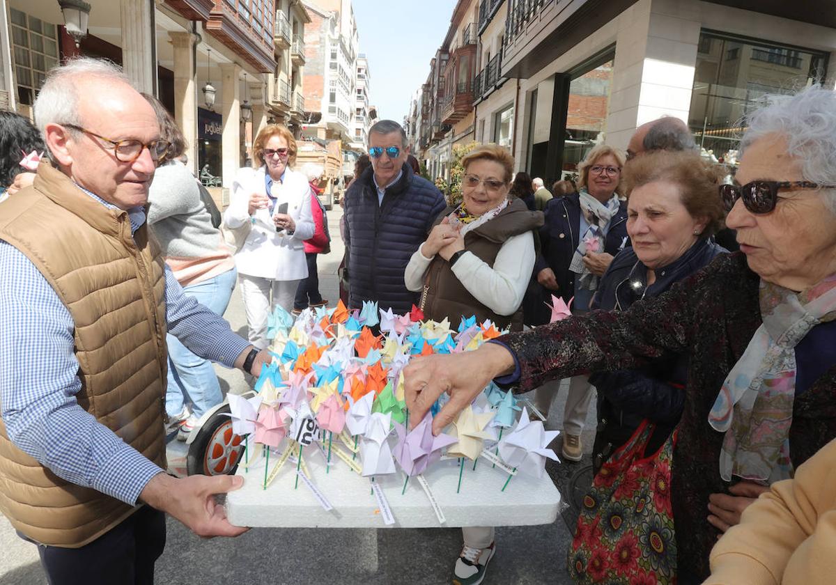 Celebración del Día Mundial del Parkinson en la Calle Mayor.