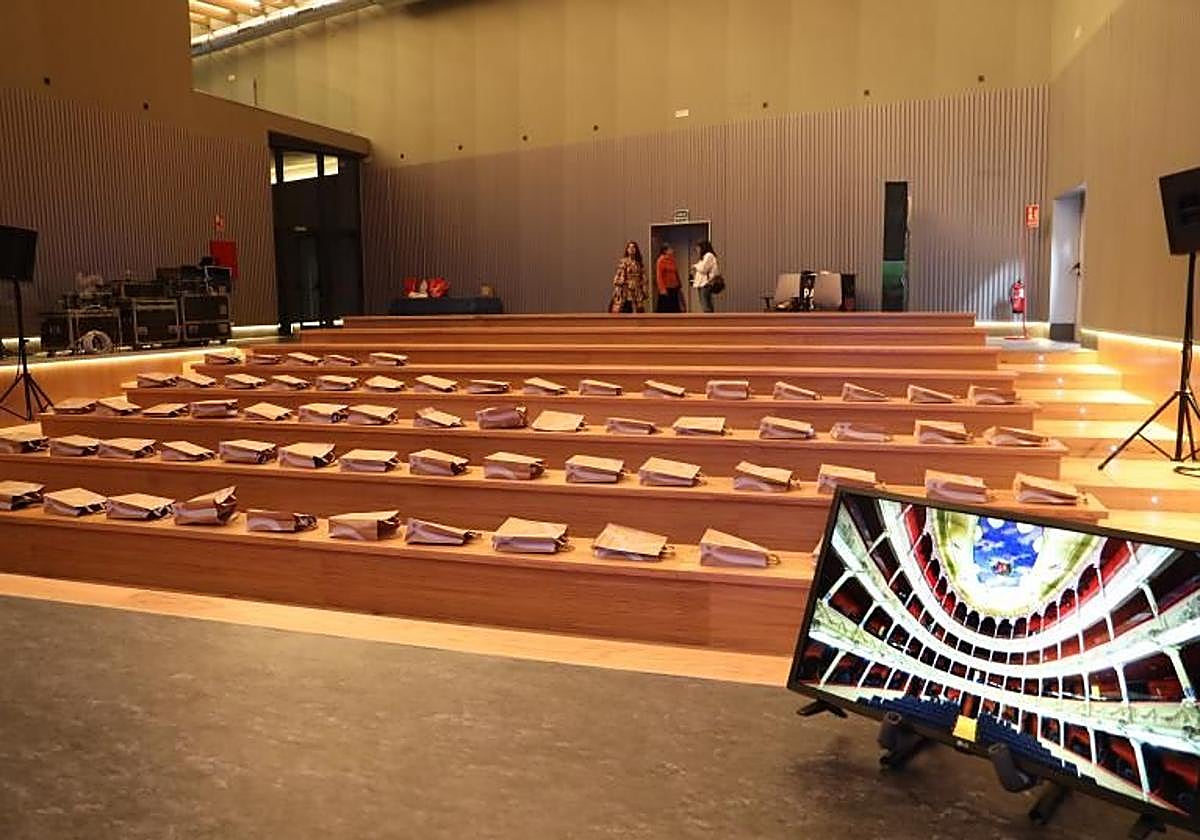 Espacio cultural del patio del Teatro Principal.