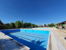 Preparación de las piscinas en Tordesillas.