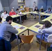 Miembros de un club de lectura de la Fundación Personas-Asprona en la Biblioteca de Castilla y León.