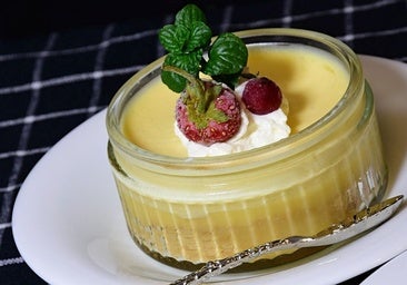 Crema de limón con frambuesas