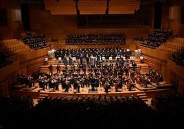 La Joven Orquesta Sinfónica de Valladolid junto a los coros,solistas y el ballet en el Auditorio Miguel Delibes.