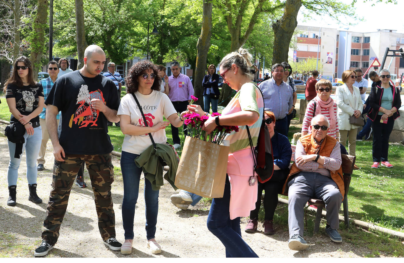Palencia rememora la II República en torno al Monumento de la Carcavilla