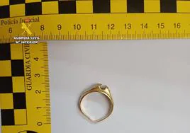 Imagen del anillo sustraído del gimnasio en Saldaña.