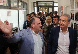 José Luis Rodriguez Zapatero visita la sede del PSOE en Segovia