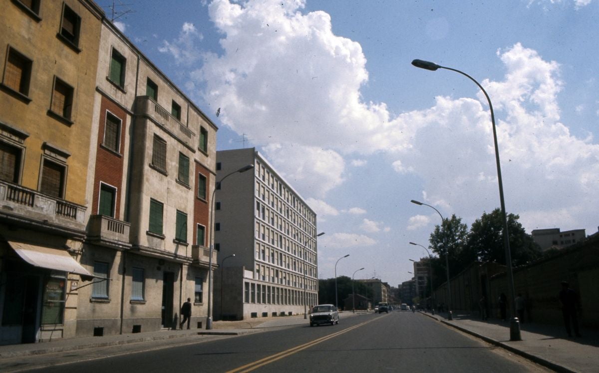 Calle Real de Burgos enla década de 1980.