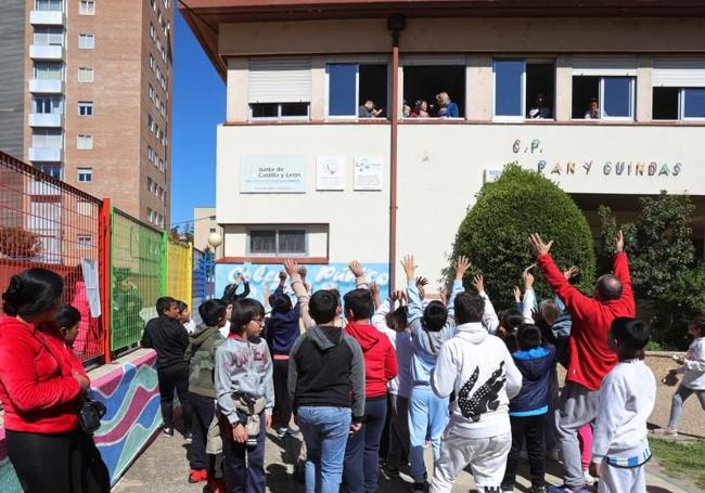 Pedrea del pan y el quesillo en el colegio Pan y Guindas.