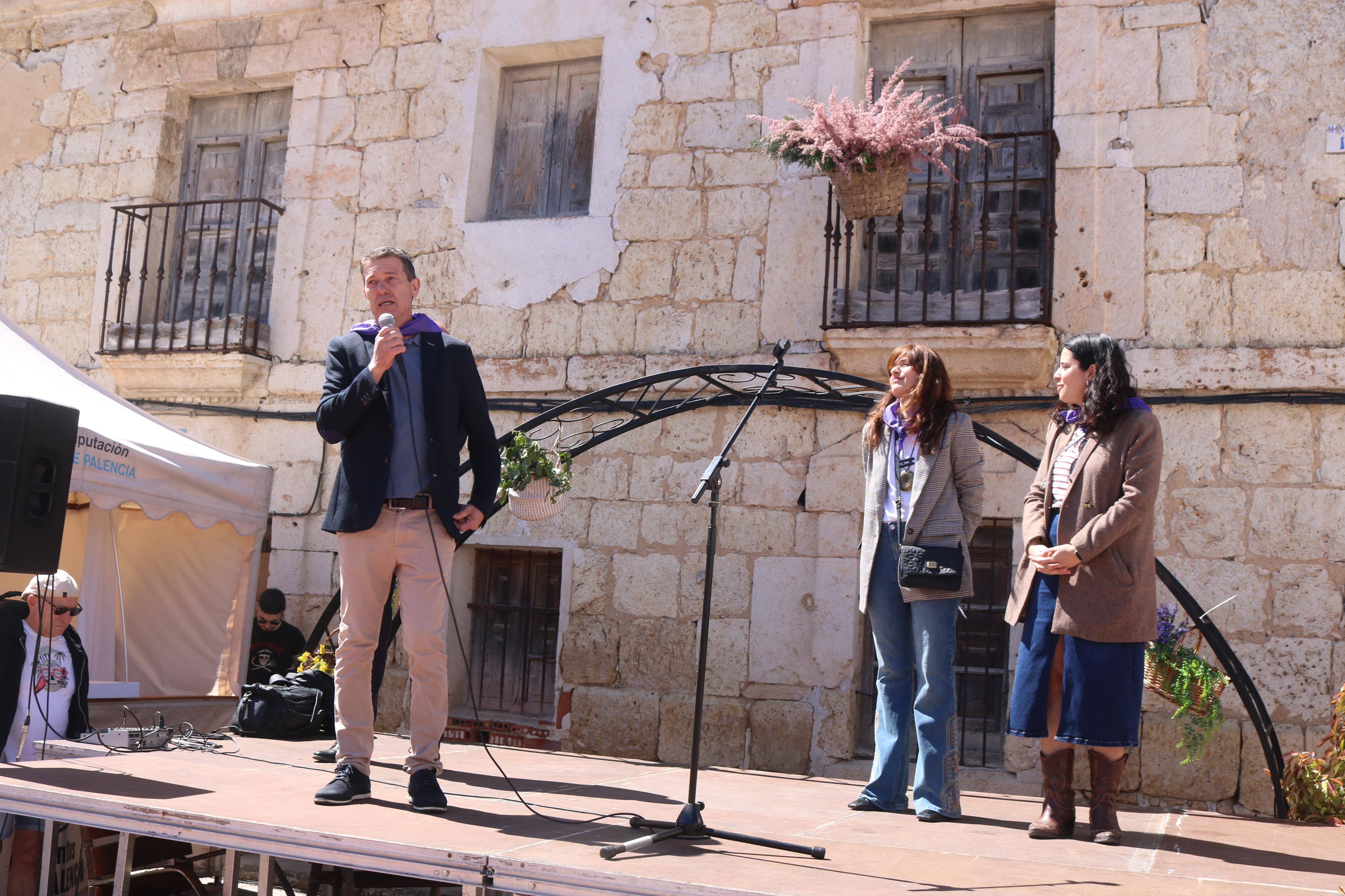 IV Feria de Exaltación de las Lilas en Villaviudas