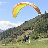Herido el piloto de un parapente en una caída en Ávila