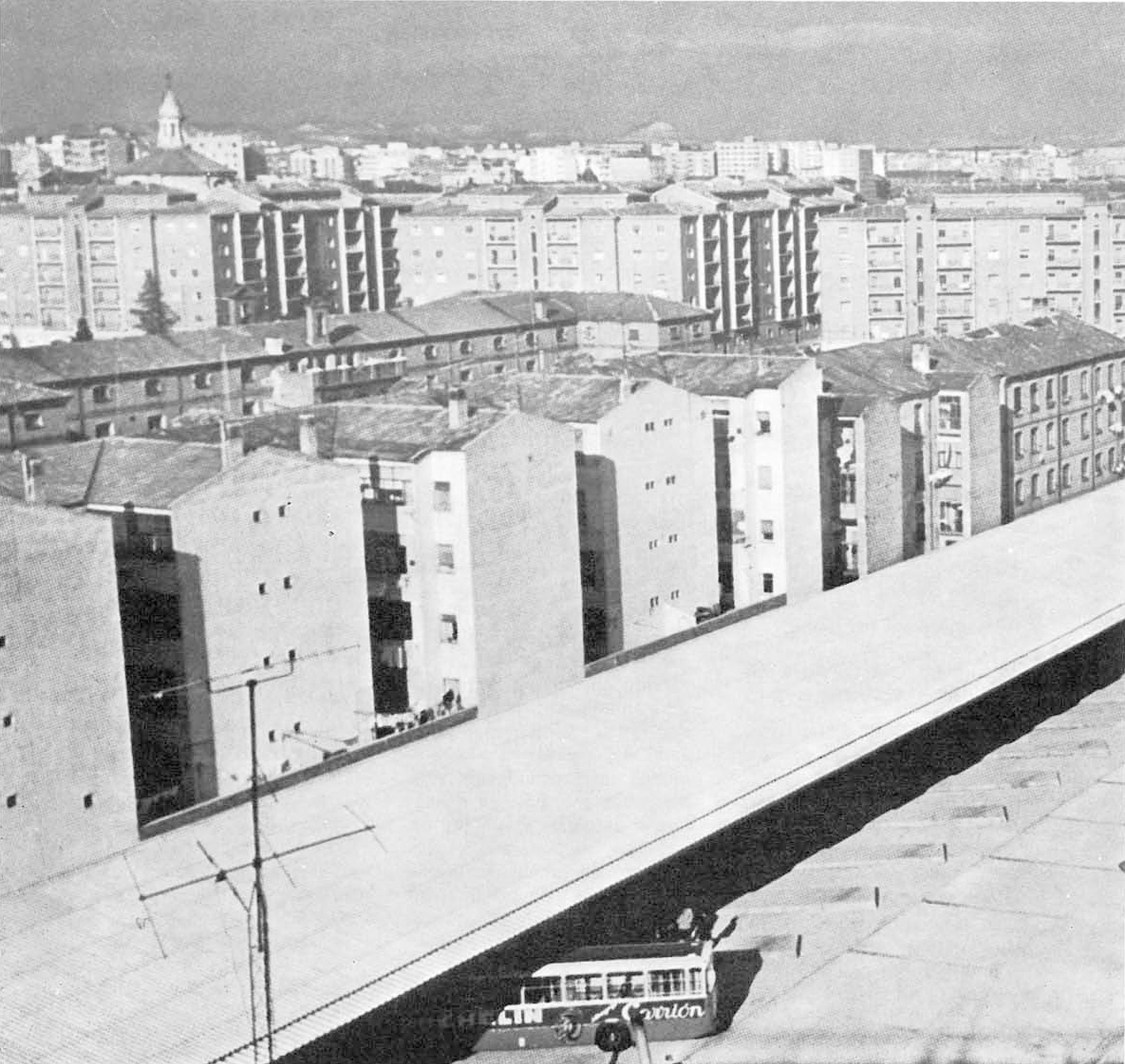 Toma cenital de la estación de autobuses de Valladolid en 1972