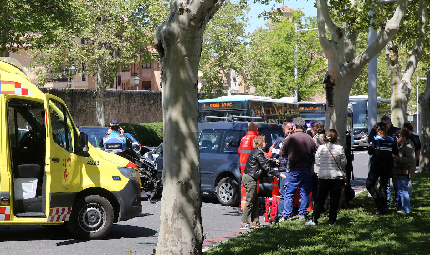 Fotografías del accidente en la avenida Padre Claret