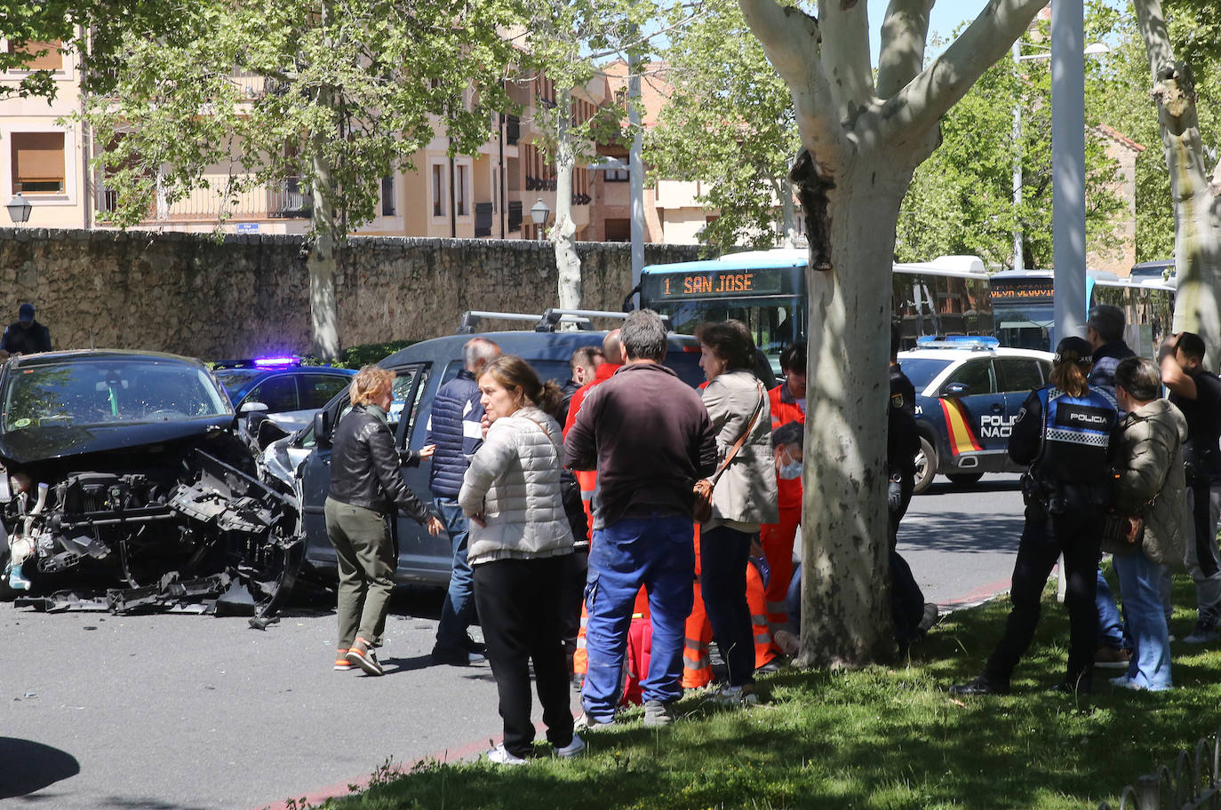 Fotografías del accidente en la avenida Padre Claret