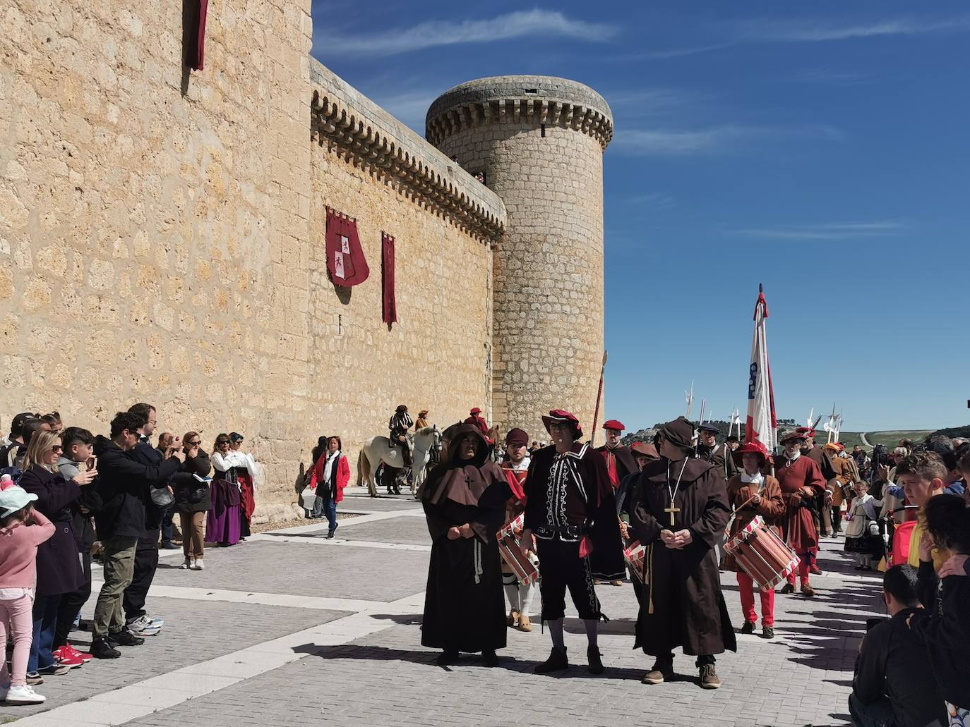 Éxito de público en el Mercado Comunero de Torrelobatón