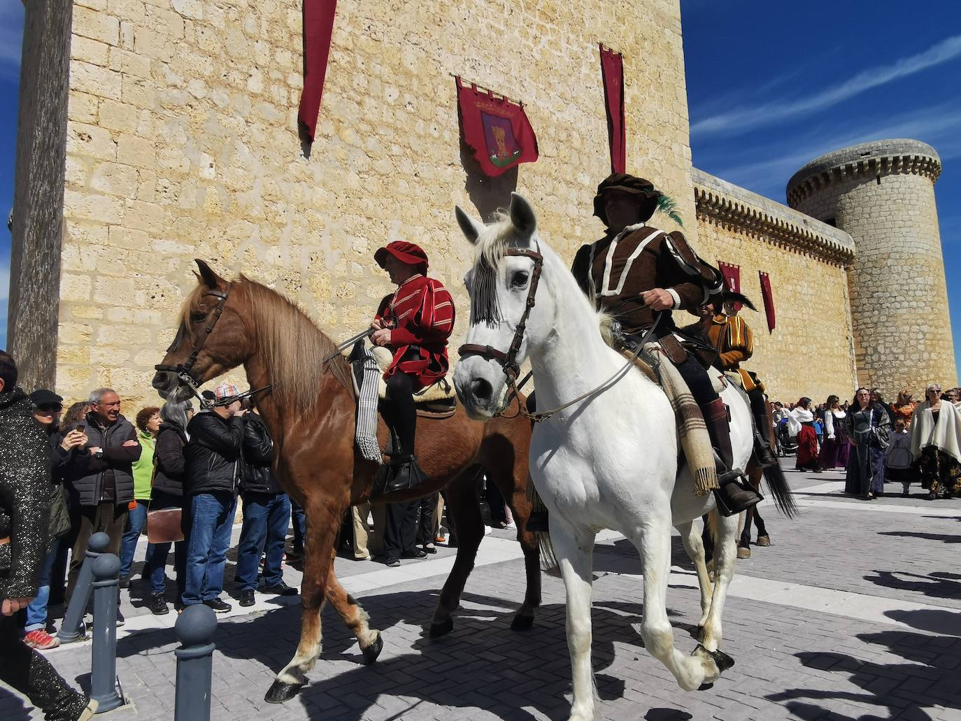 Éxito de público en el Mercado Comunero de Torrelobatón