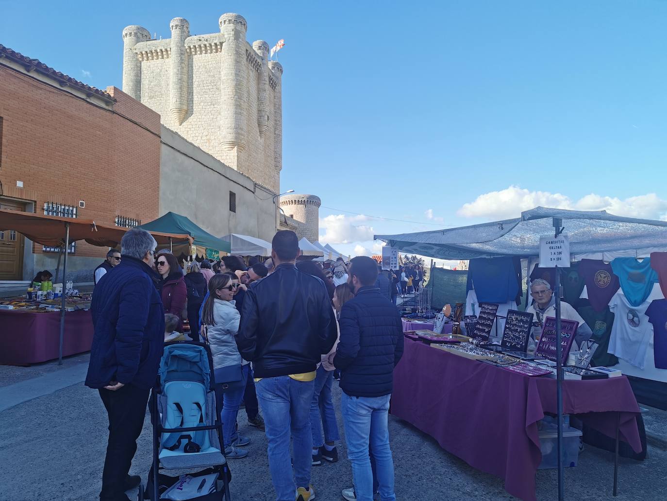 Éxito de público en el Mercado Comunero de Torrelobatón