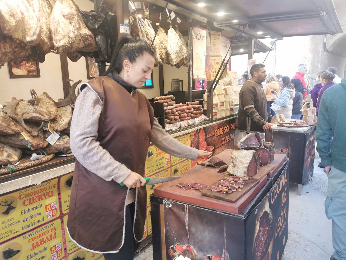 Éxito de público en el Mercado Comunero de Torrelobatón