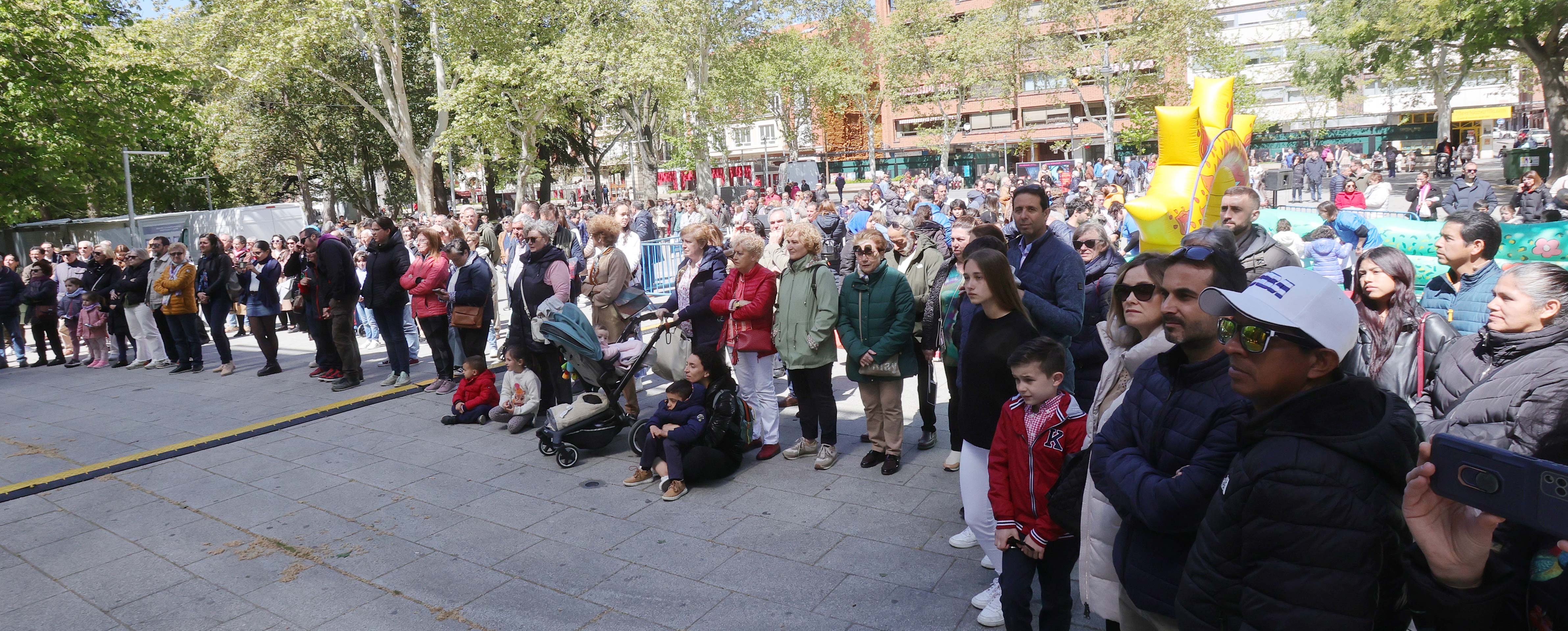 Bailes y casetas por el Día de la Comunidad en Palencia