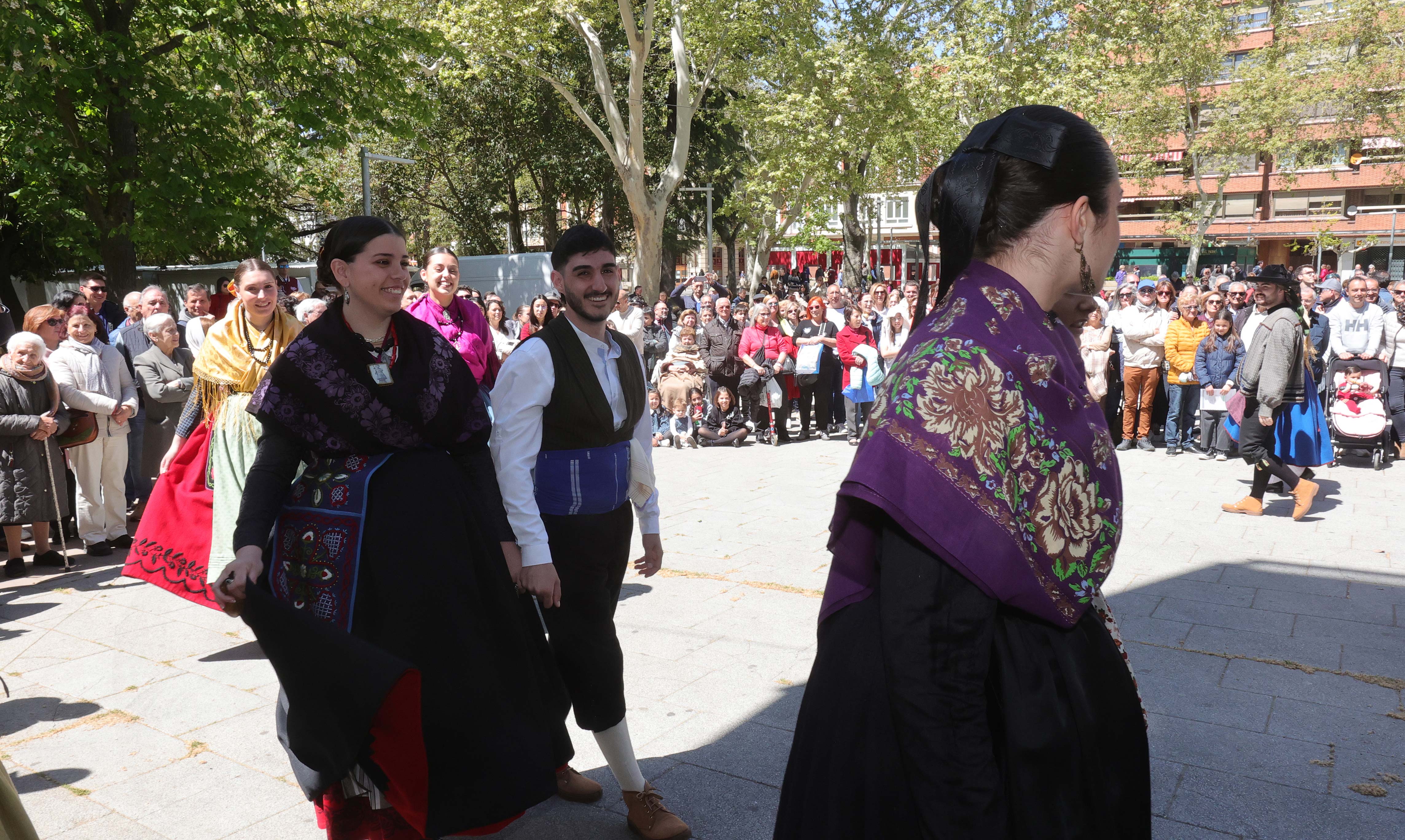 Bailes y casetas por el Día de la Comunidad en Palencia