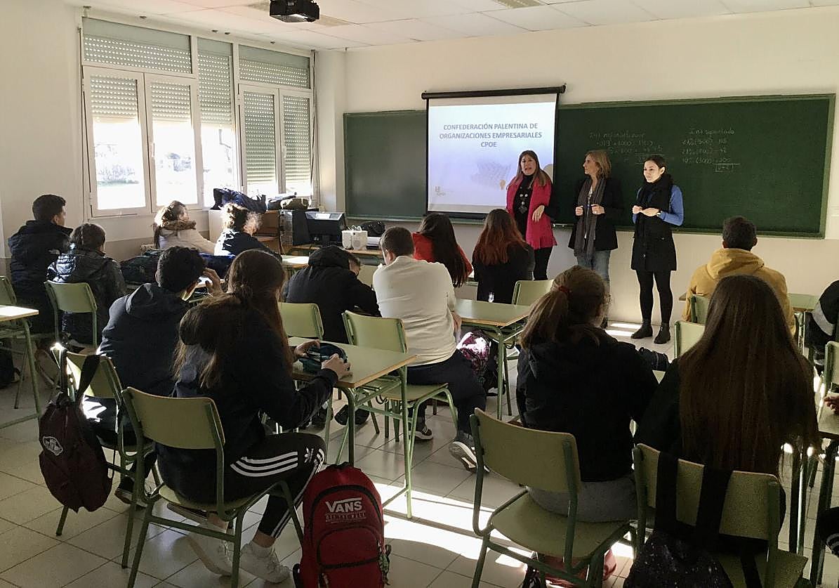 Una jornada informativa anterior en el IES Recesvinto de Venta de Baños.