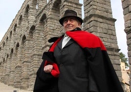 Ángel Contreras, Jarritas, con capa española, en una foto de 2012.
