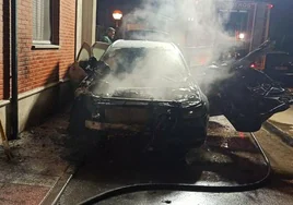 Estado en el quedó uno de los coches quemados en Mojados en las noches del 29 de febrero y 1 de marzo.