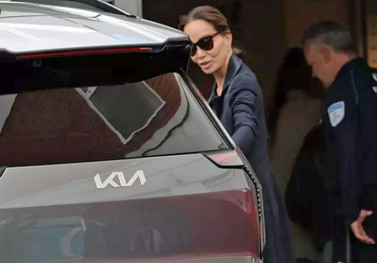 Isabel Preysler, tras visitar a su nieto recién nacido.