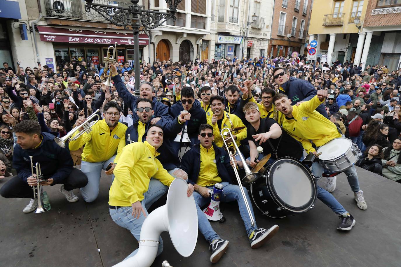 Las charangas de Peñafiel, en imágenes