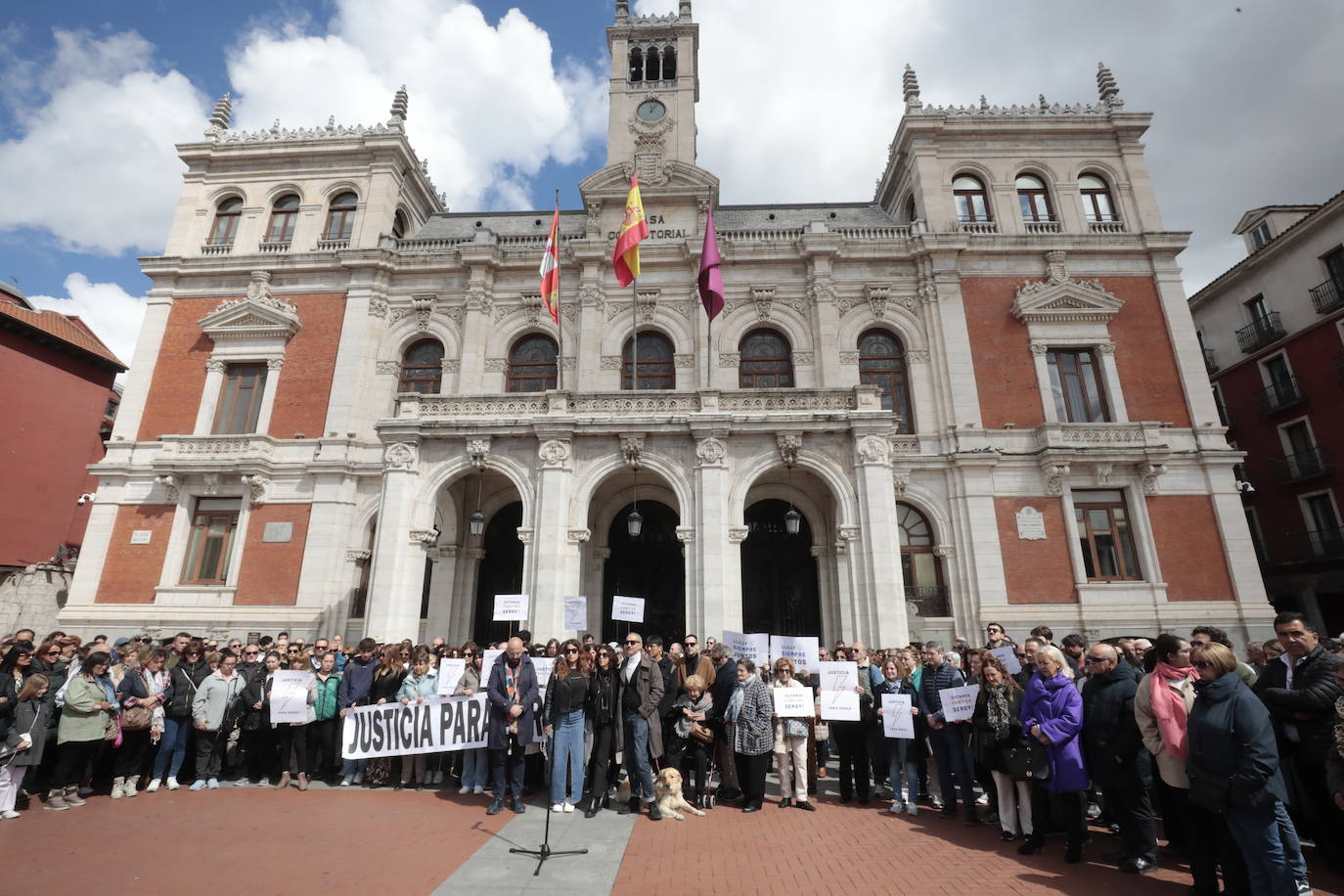 El homenaje a Sergio Delgado en la Plaza Mayor, en imágenes