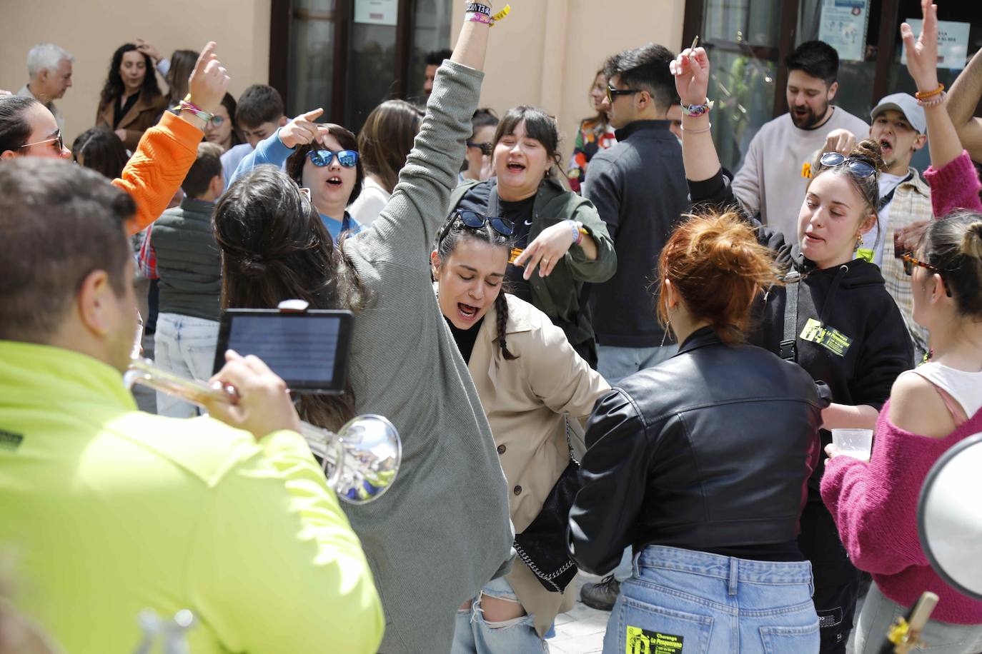 La segunda jornada de charangas de Peñafiel, en imágenes