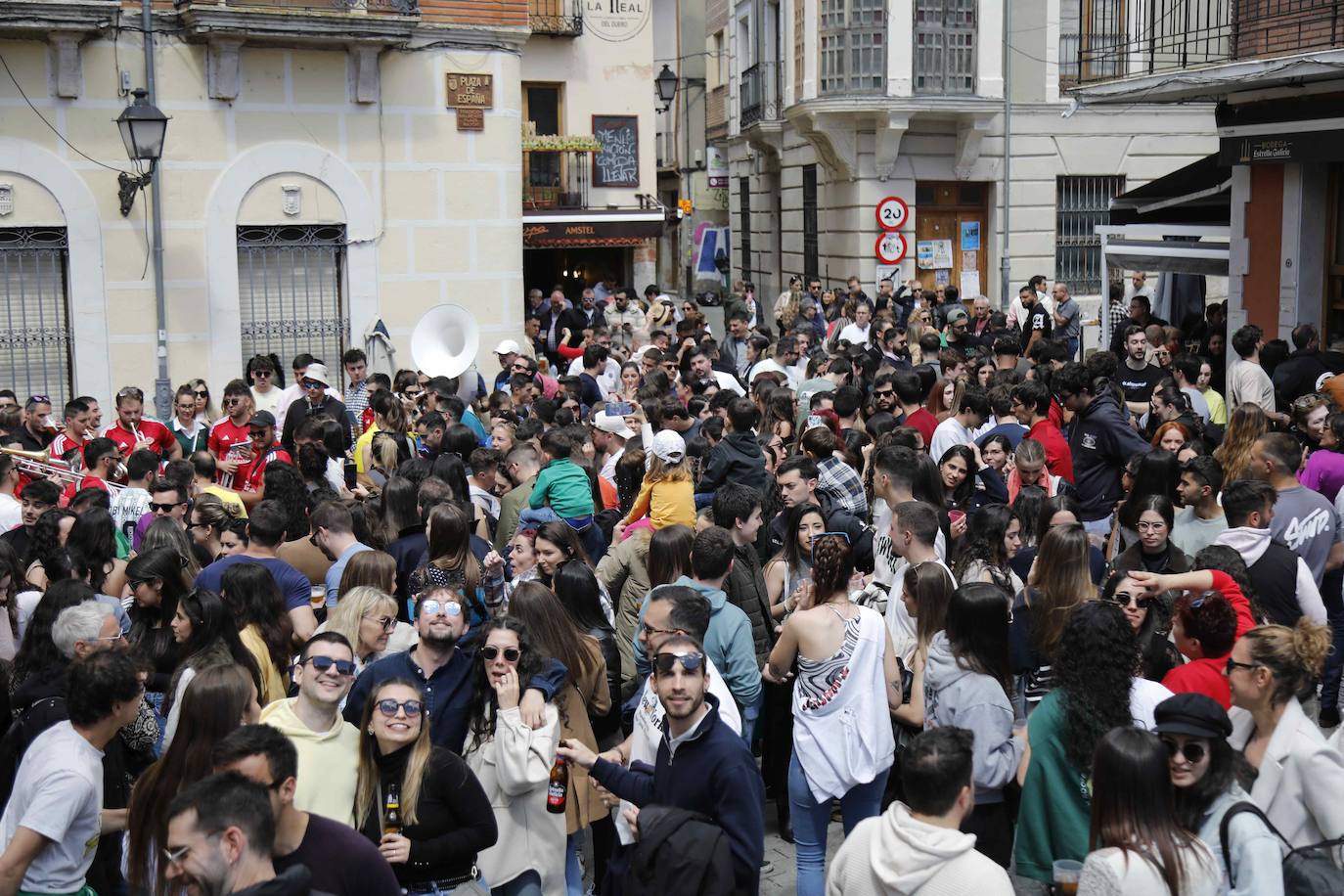 La segunda jornada de charangas de Peñafiel, en imágenes