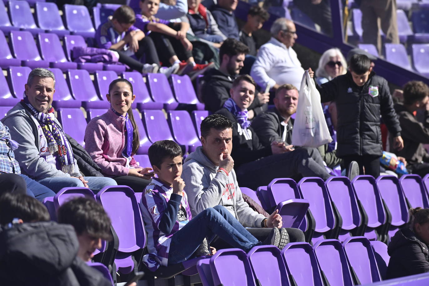 Búscate en la grada del estadio José Zorrilla (4/4)