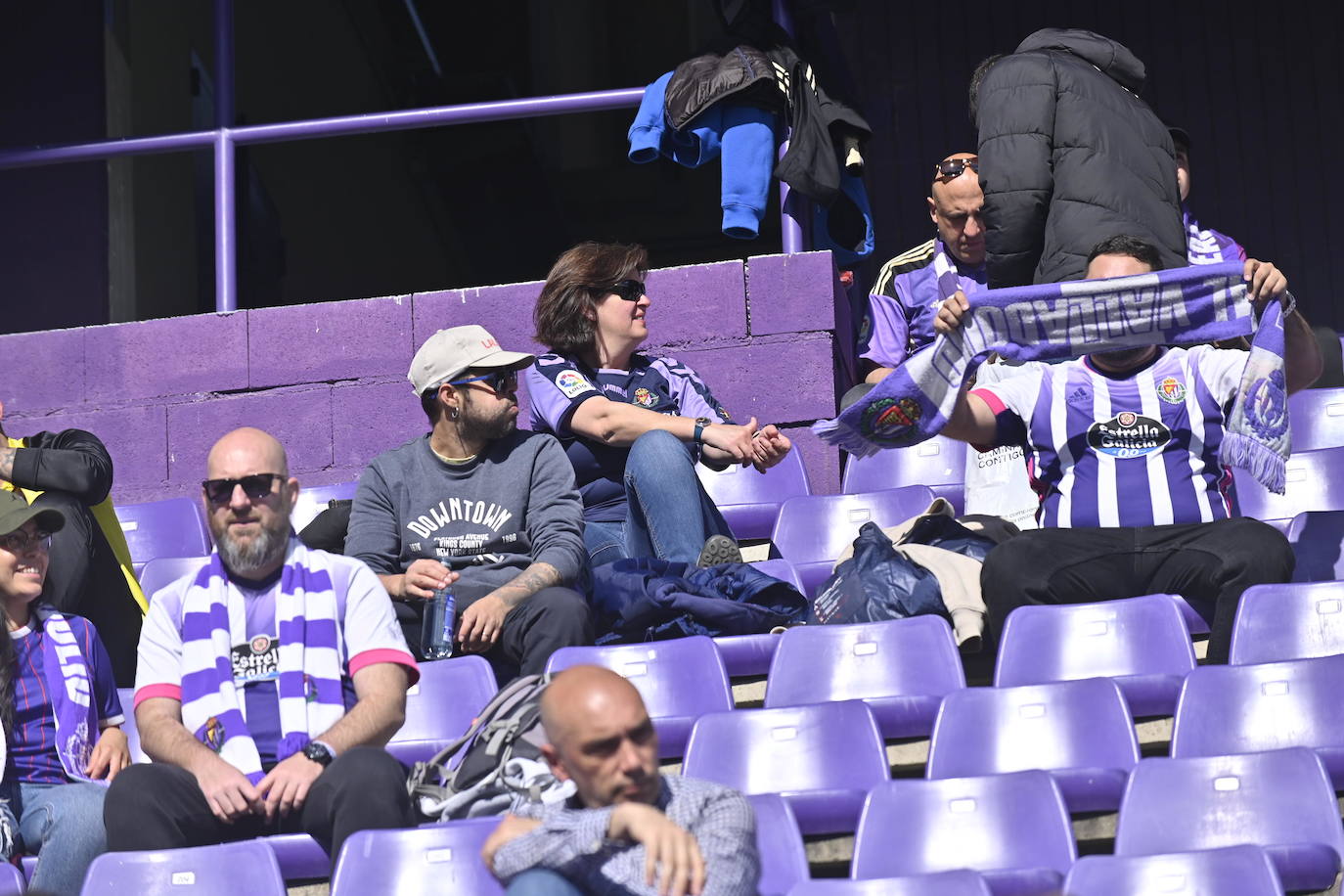 Búscate en la grada del estadio José Zorrilla (2/4)