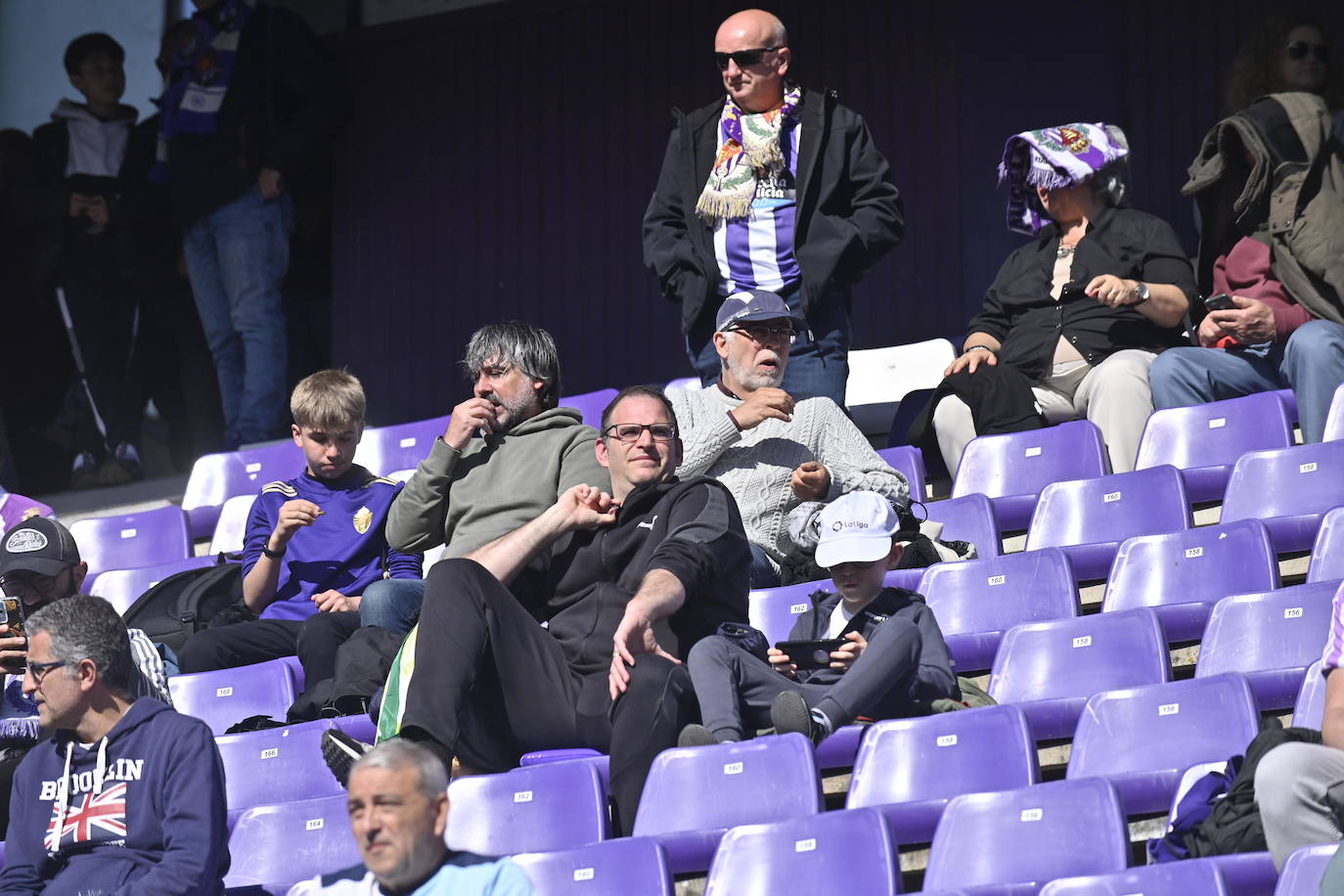 Búscate en la grada del estadio José Zorrilla (2/4)