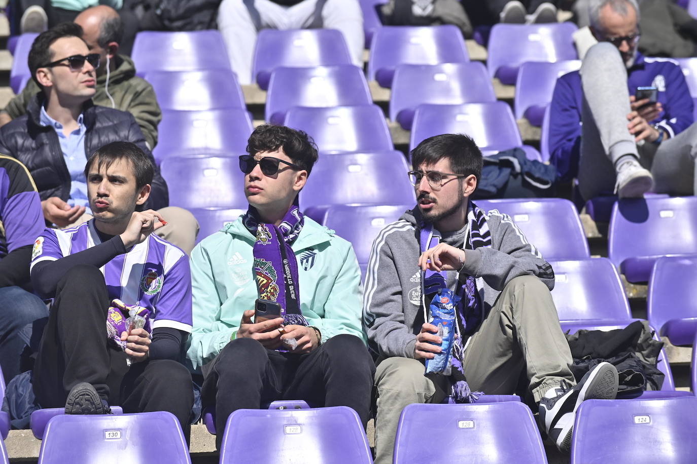 Búscate en la grada del estadio José Zorrilla (2/4)